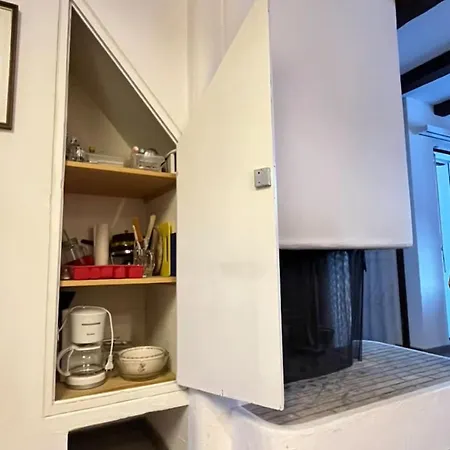 Apartment Retro Near Cable Car